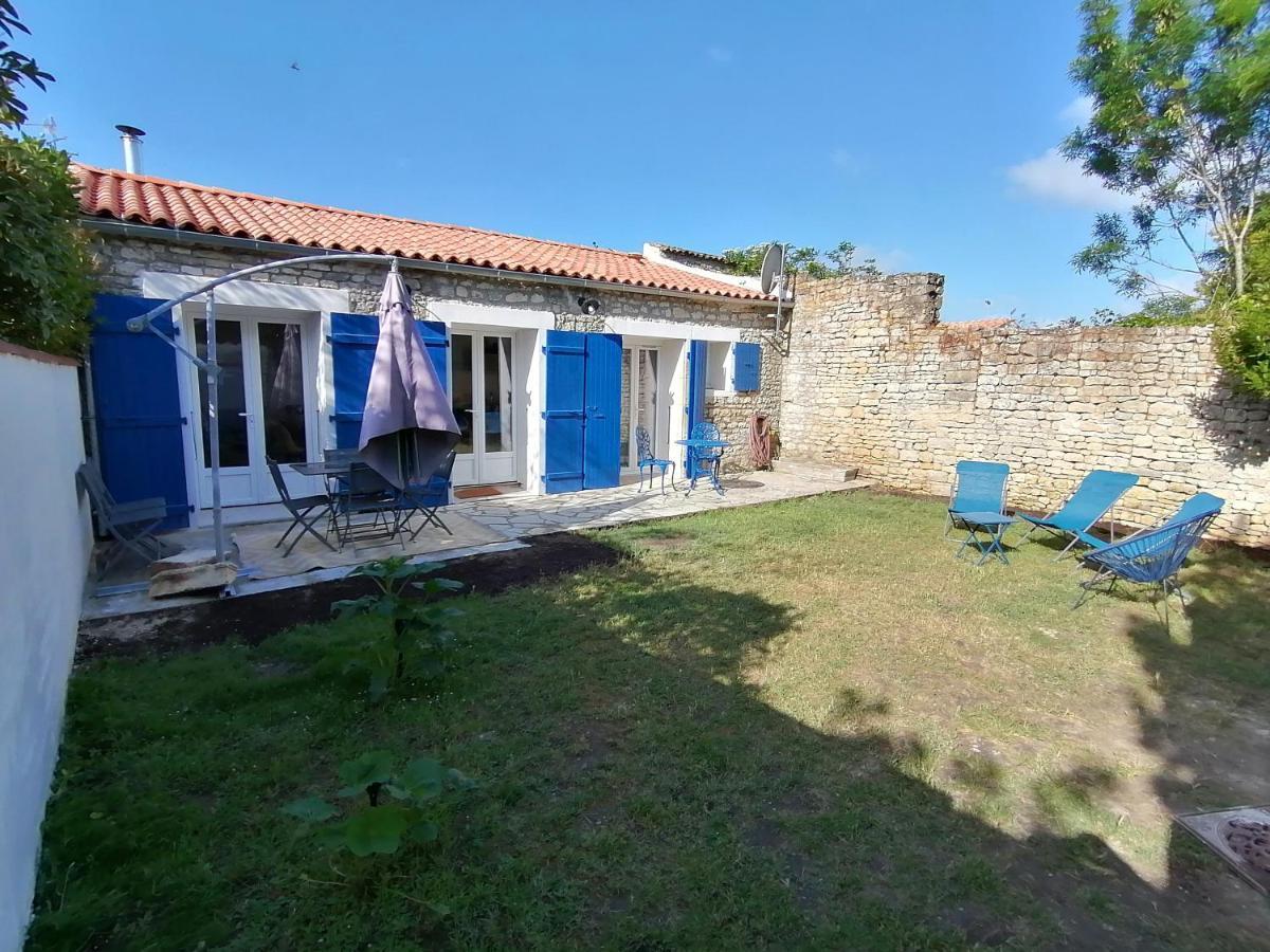 Le Chai De Saint-Pierre Exteriör bild